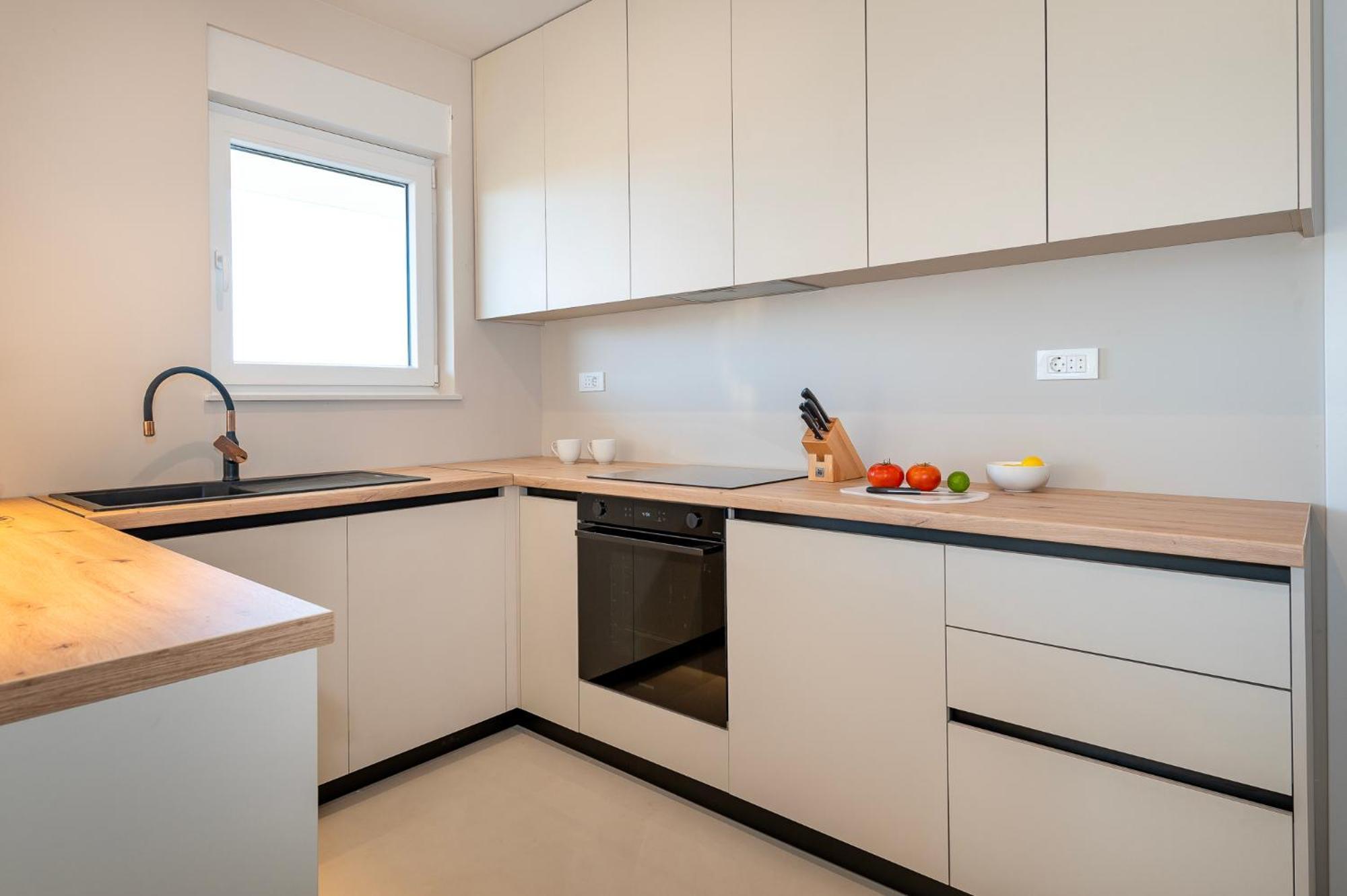 Providenca Residence シベニク エクステリア 写真
